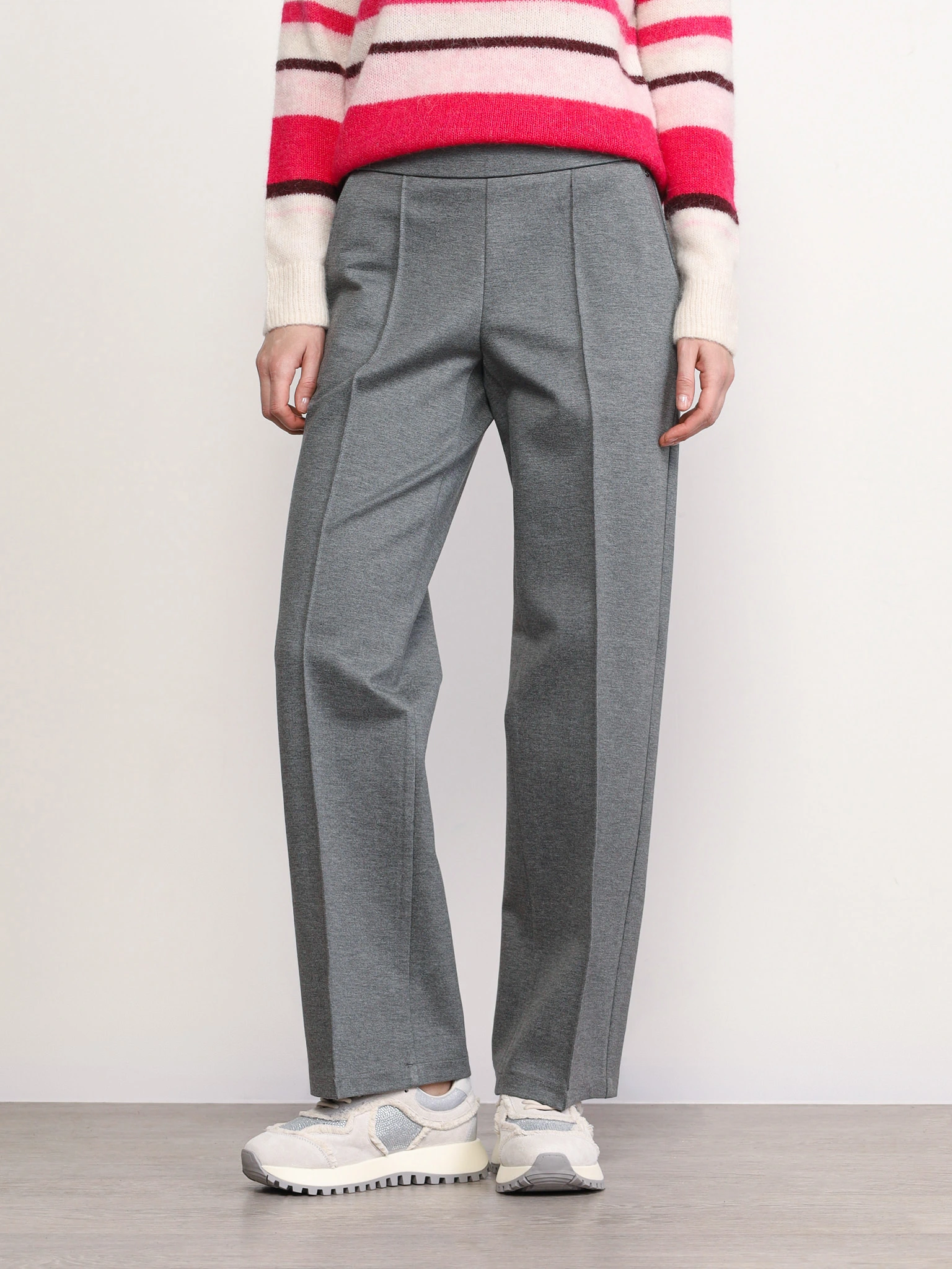 Брюки серого цвета из смесовой вискозы